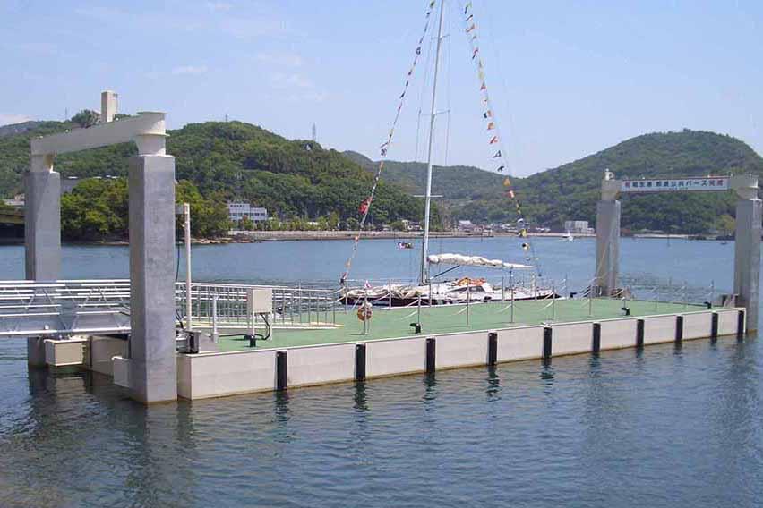 兵庫県相生港浮桟橋
